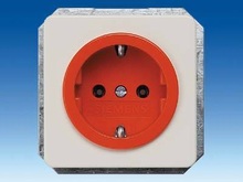 Розетка SCHUKO, оранжевое гнездо - Розетки