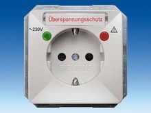 Розетка SCHUKO с защитой от перенапряжений, защитой от прикосновения и полем для надписи - Розетки