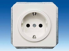 Розетка SCHUKO с защитой от прикосновения - Розетки