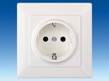 Розетка SCHUKO, 80 мм x 80 мм, с защитой от прикосновения - Розетки