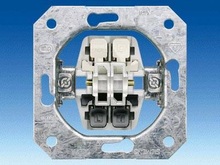 Кнопочный жалюзийный выключатель с электрической блокировкой - Электромеханические части