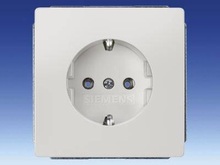 Розетки SCHUKO с защитой от прикосновения - Розетки